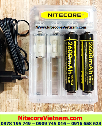 Nitecore Q4 (Bộ sạc 04 Khe Sạc kèm sẳn 02 pin SẠC 18650 NITECORE NL1826R 2900mAh lithium 3.7v) chính hãng